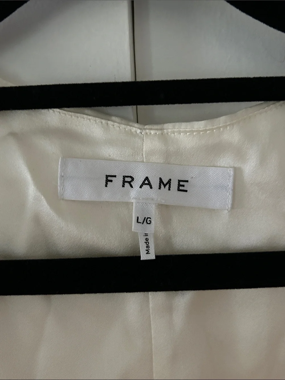 Frame Denim 100% Ivory Silk V-Neck Flutter Sleeve Blouse - Picture 5 of 6